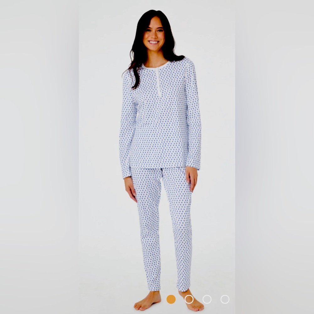 Lightly used Blue hearts Roller rabbit pajamas. These pajamas are sold out.